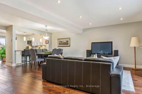 Photo 12 at 65 - 1080 WALDEN Circle, Clarkson, Mississauga