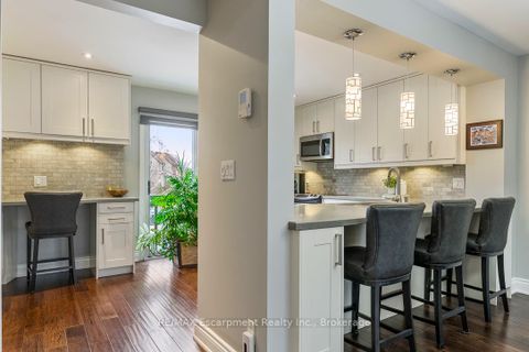 Photo 18 at 65 - 1080 WALDEN Circle, Clarkson, Mississauga