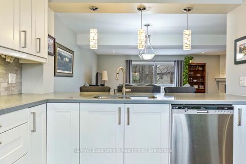 Photo 22 at 65 - 1080 WALDEN Circle, Clarkson, Mississauga