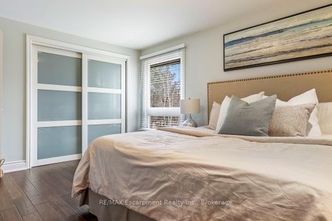 Photo 27 at 65 - 1080 WALDEN Circle, Clarkson, Mississauga