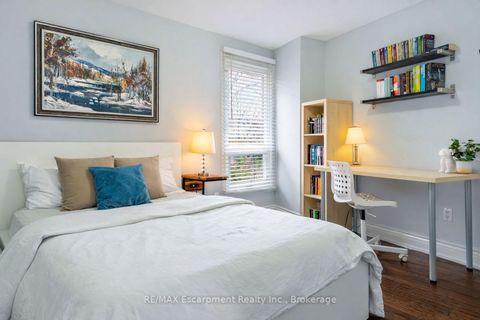 Photo 30 at 65 - 1080 WALDEN Circle, Clarkson, Mississauga