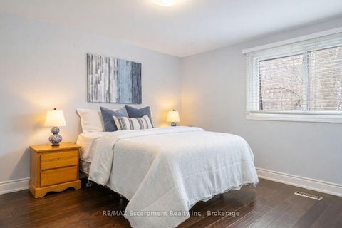 Photo 32 at 65 - 1080 WALDEN Circle, Clarkson, Mississauga