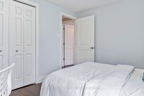 Photo 33 at 65 - 1080 WALDEN Circle, Clarkson, Mississauga