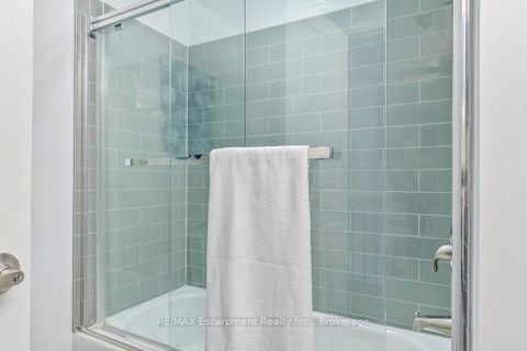 Photo 35 at 65 - 1080 WALDEN Circle, Clarkson, Mississauga