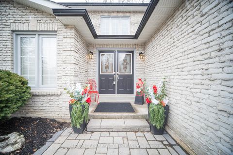 Photo 4 at 61 Somerset Crescent, Observatory, Richmond Hill