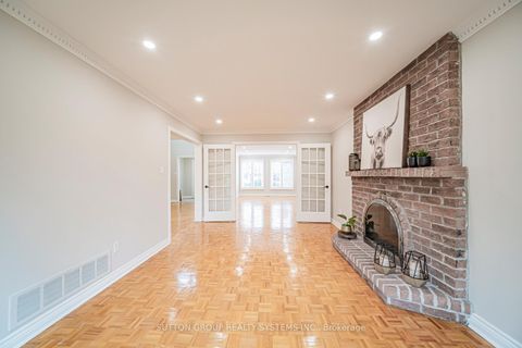 Photo 13 at 61 Somerset Crescent, Observatory, Richmond Hill