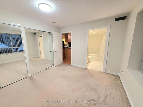 Photo 5 at 340 - 250 Wellington Street W, Waterfront Communities C1, Toronto