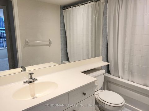 Photo 9 at 340 - 250 Wellington Street W, Waterfront Communities C1, Toronto