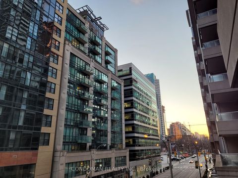 Photo 11 at 340 - 250 Wellington Street W, Waterfront Communities C1, Toronto