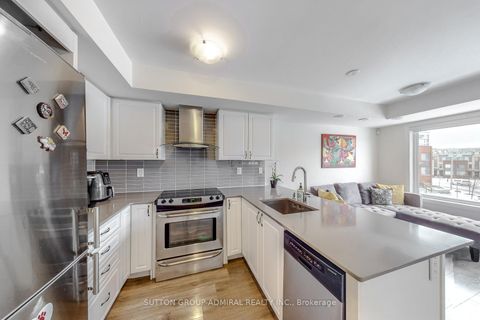 Photo 11 at 7 - 181 William Duncan Road, CFB, Toronto
