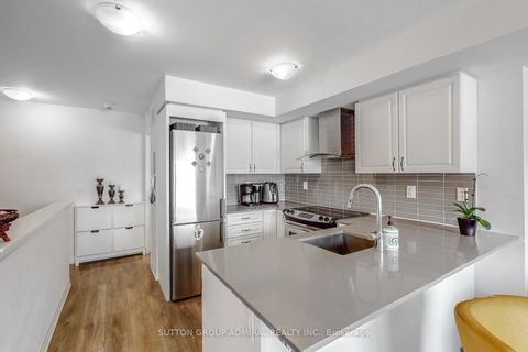 Photo 12 at 7 - 181 William Duncan Road, CFB, Toronto