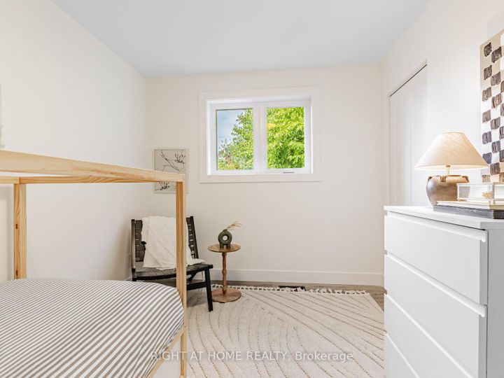 Photo 14 at 43 Kingland Crescent, Don Valley Village, Toronto