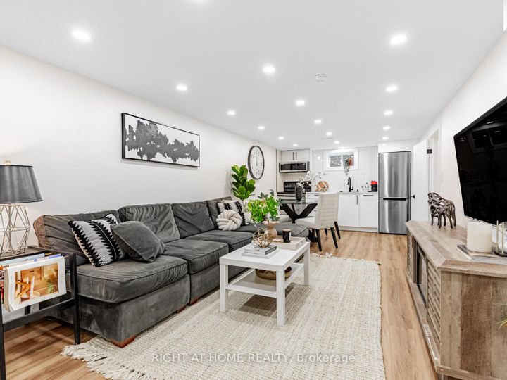 Photo 21 at 43 Kingland Crescent, Don Valley Village, Toronto