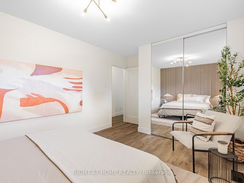 Photo 11 at 43 Kingland Crescent, Don Valley Village, Toronto