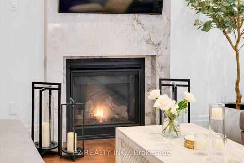 Photo 8 at 10 King Boulevard, King City, King