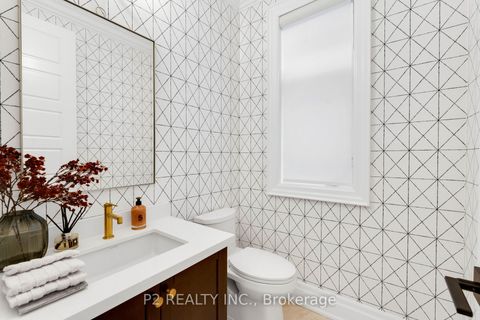 Photo 19 at 10 King Boulevard, King City, King