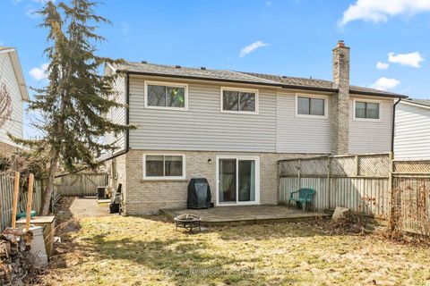 Photo 13 at 571 Berwick Crescent, McLaughlin, Oshawa