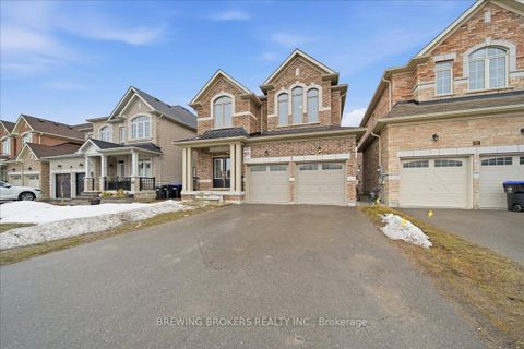Photo 1 at 977 Larter Street, Alcona, Innisfil