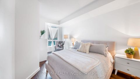 Photo 41 at 220 - 231 Fort York Boulevard, Niagara, Toronto
