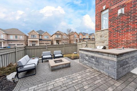 Photo 34 at 29 Rothwell Street, Rural Aurora, Aurora