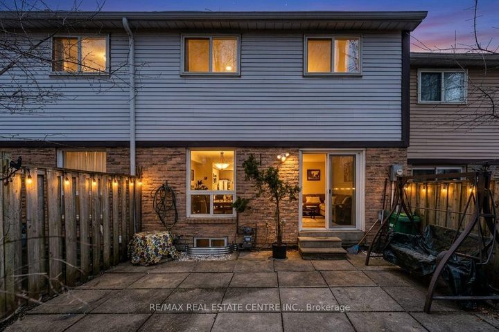 Photo 23 at 7 Morley Crescent, Central Park, Brampton