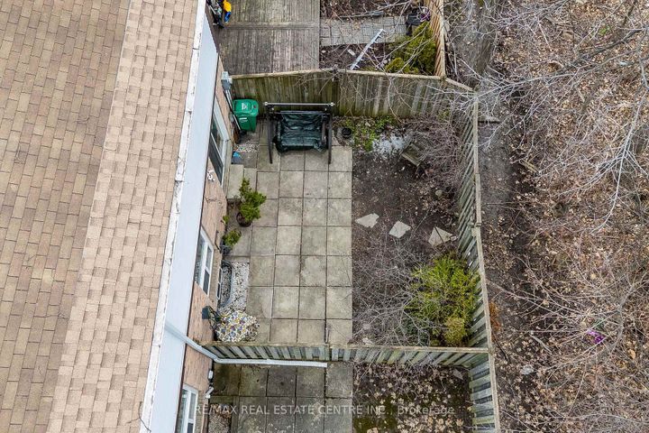 Photo 26 at 7 Morley Crescent, Central Park, Brampton