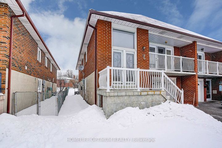 Photo 12 at 58 Hazelnut Crescent N, Pleasant View, Toronto