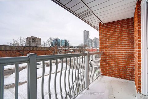 Photo 4 at 58 Hazelnut Crescent N, Pleasant View, Toronto