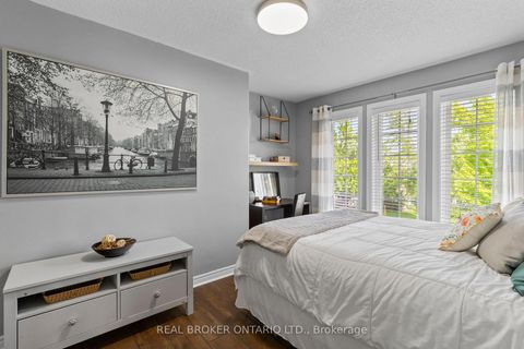 Photo 16 at 17 CRANBERRY Lane, 400 West, Barrie