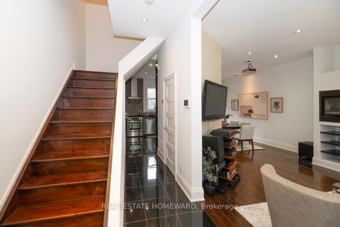 Photo 2 at 136 Spruce Street, South St. James Town, Toronto