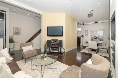 Photo 5 at 136 Spruce Street, South St. James Town, Toronto