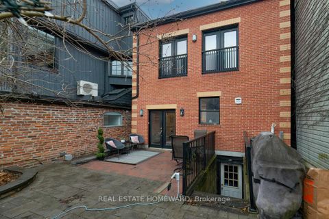 Photo 25 at 136 Spruce Street, South St. James Town, Toronto