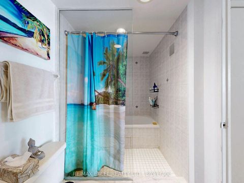 Photo 11 at LPH01 - 410 Queens Quay W, Waterfront Communities C1, Toronto