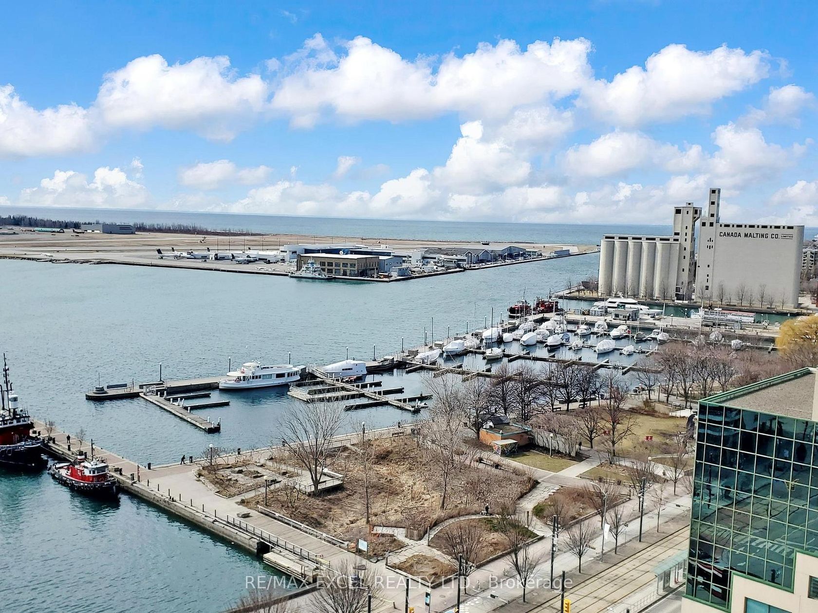 LPH01 - 410 Queens Quay W, Waterfront Communities C1, Toronto by Loree Meneguzzi Real Estate LPH01 - 410 Queens Quay W, Waterfront Communities C1, Toronto