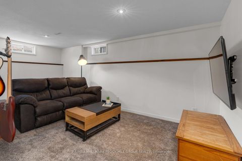 Photo 7 at 47 Chalmers Drive, Painswick South, Barrie