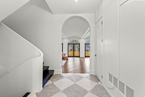 Photo 8 at 38 Ridgevale Drive, Lawrence, Toronto