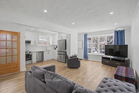 Photo 1 at 37 Avis Crescent, Parkview, Toronto