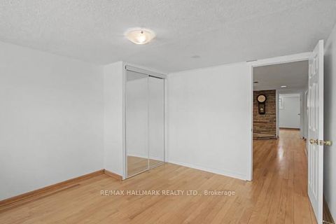 Photo 23 at 37 Avis Crescent, Parkview, Toronto