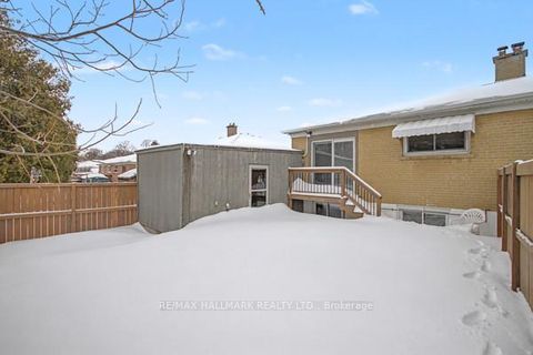 Photo 26 at 37 Avis Crescent, Parkview, Toronto