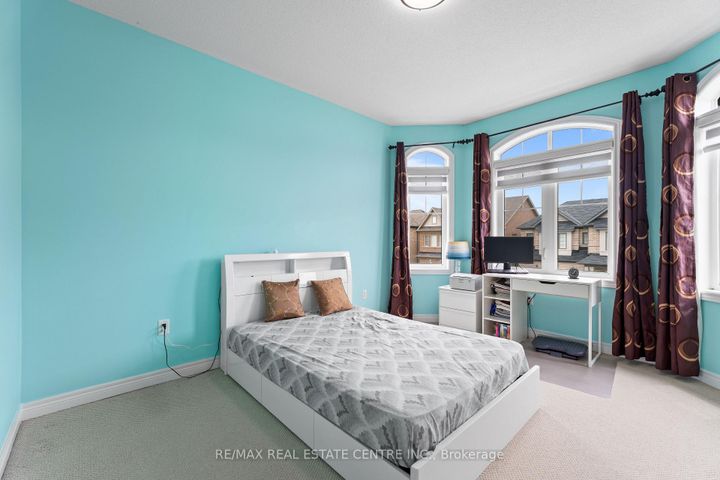 Photo 18 at 8 Oconnor Crescent, Northwest Brampton, Brampton