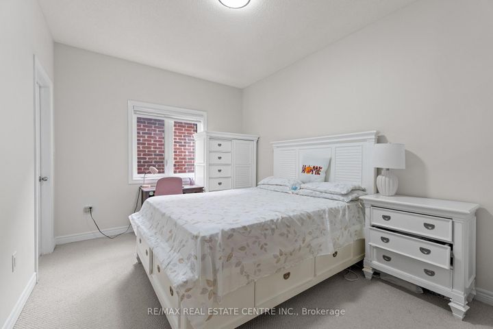 Photo 20 at 8 Oconnor Crescent, Northwest Brampton, Brampton