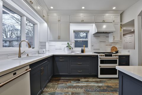 Photo 7 at 77 Eastwood Road, Woodbine Corridor, Toronto