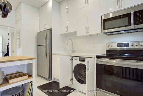 Photo 7 at 232 Pearson Avenue, Swansea, Toronto