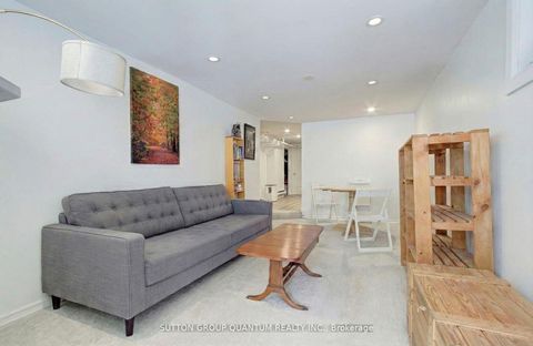 Photo 36 at 232 Pearson Avenue, Swansea, Toronto