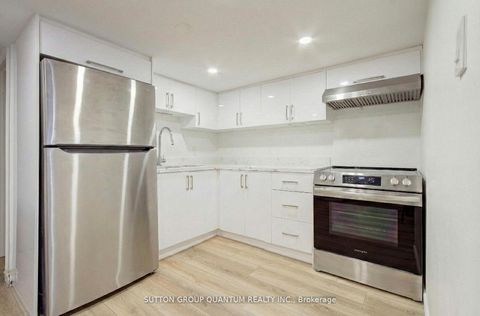Photo 38 at 232 Pearson Avenue, Swansea, Toronto