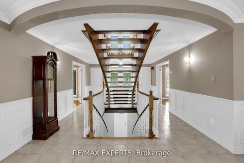 Photo 7 at 80 Colucci Drive, East Woodbridge, Vaughan