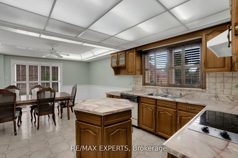 Photo 11 at 80 Colucci Drive, East Woodbridge, Vaughan