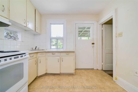 Photo 15 at 66 Glengarry Avenue, Lawrence Park North, Toronto