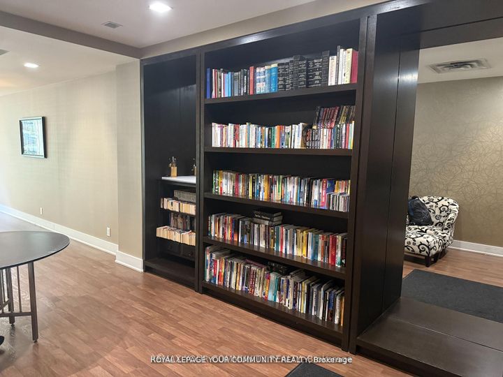 Photo 9 at 208 - 520 Steeles Avenue W, Yorkhill, Vaughan