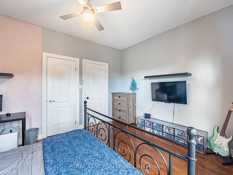 Photo 22 at 74 Montrose Avenue, Bellwoods, Toronto